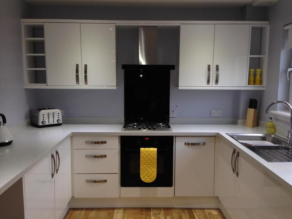 Flat Three, 212 Eaglesham Road, East Kilbride, Glasgow エクステリア 写真