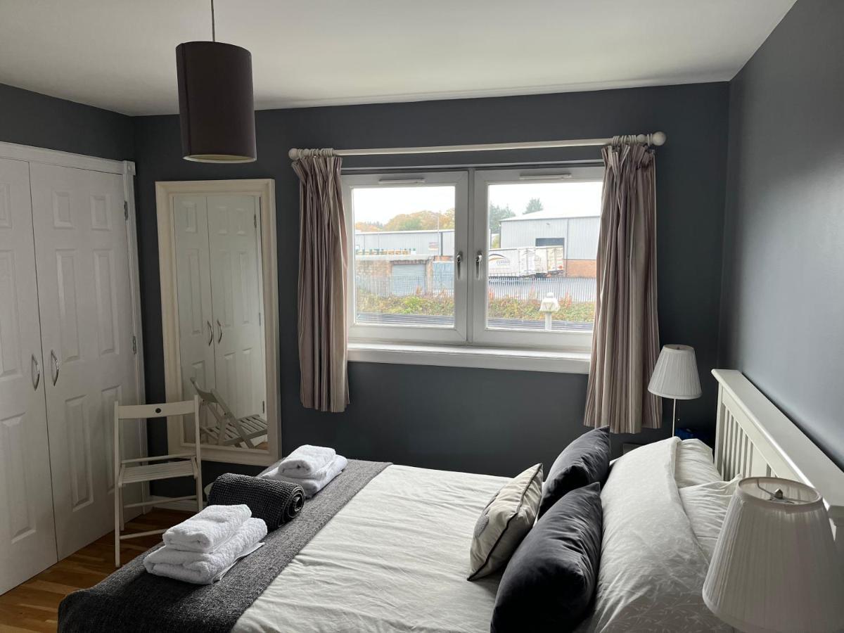 Flat Three, 212 Eaglesham Road, East Kilbride, Glasgow エクステリア 写真